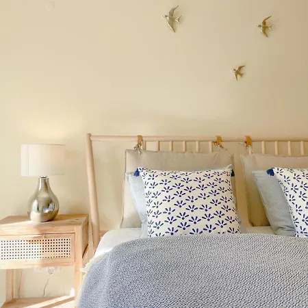 Apartmán Cozy Retreat For Couples In #1937 *