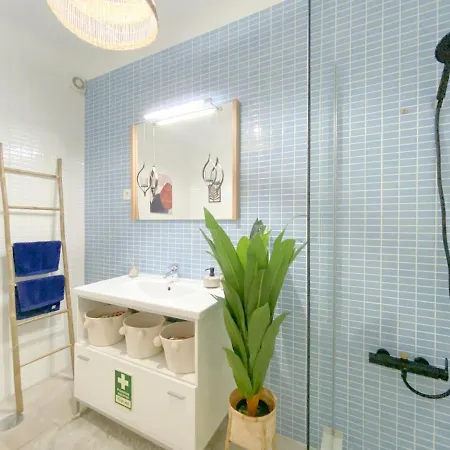 Διαμέρισμα Cozy Retreat For Couples In #1937 *